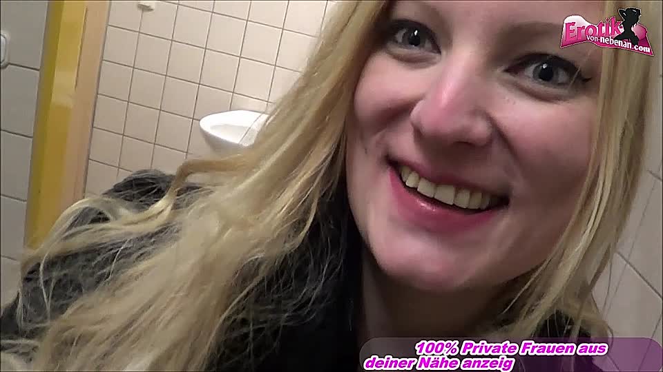 Öffentlicher Sex im Fahrstuhl mit jungen deutschen Amateur Teen Ginaplay